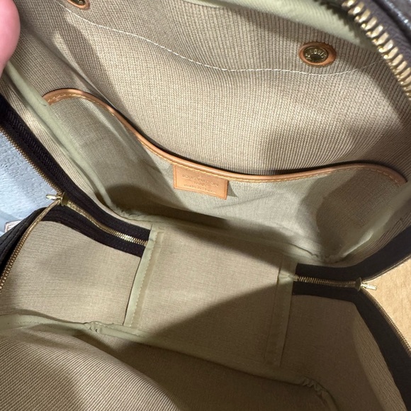 Louis Vuitton Excursion Bag - Picture 10 of 17